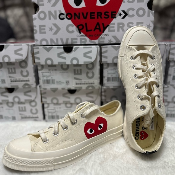 COMME DES GARÇONS PLAY
Off-White Converse Edition Chuck 70 CDG Low Sneakers - Picture 1 of 6